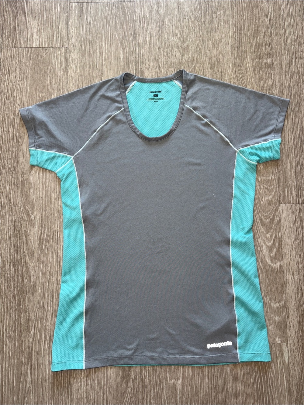Patagonia Gray & Aqua Short Sleeve Swim Coverup